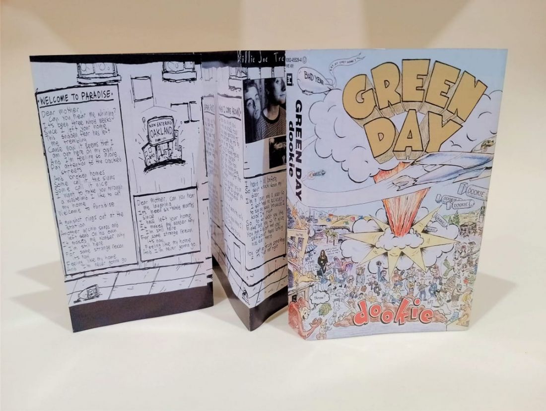 Green day dookie cassette libretilla