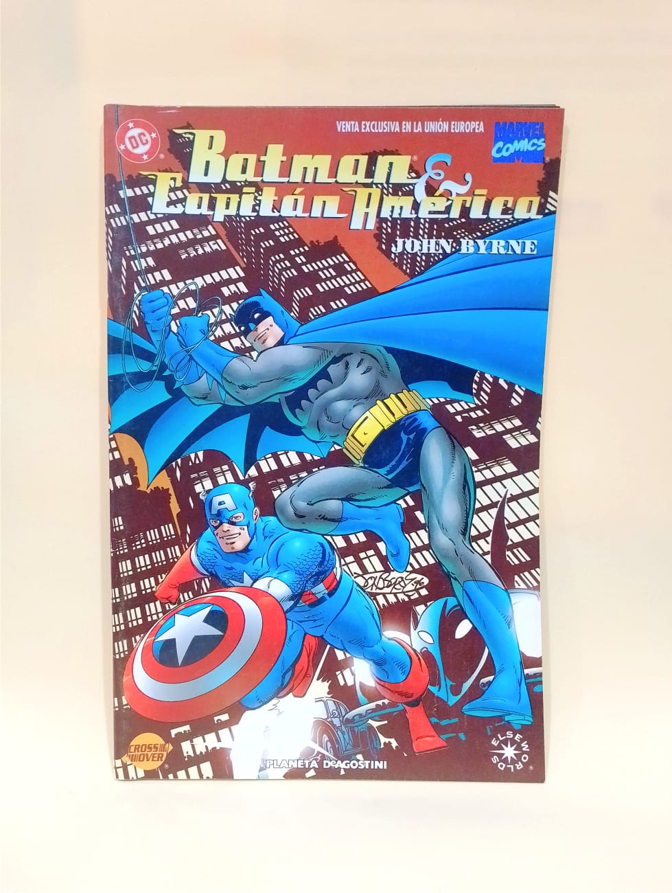Batman y Capitan America Byrne comic
